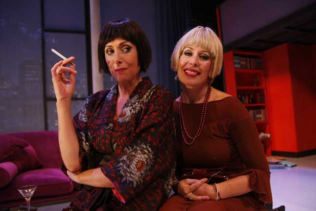 María Barranco y Miriam Díaz-Aroca en 'Adulterios' en el Teatro Quintero de Sevilla