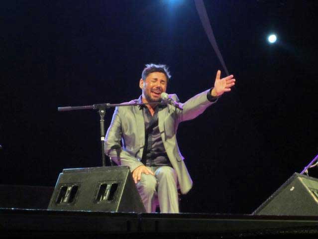 Miguel Poveda en Sevilla en 2011, actuaciones el 10, 11 y 12 de diciembre en el Teatro de la Maestranza